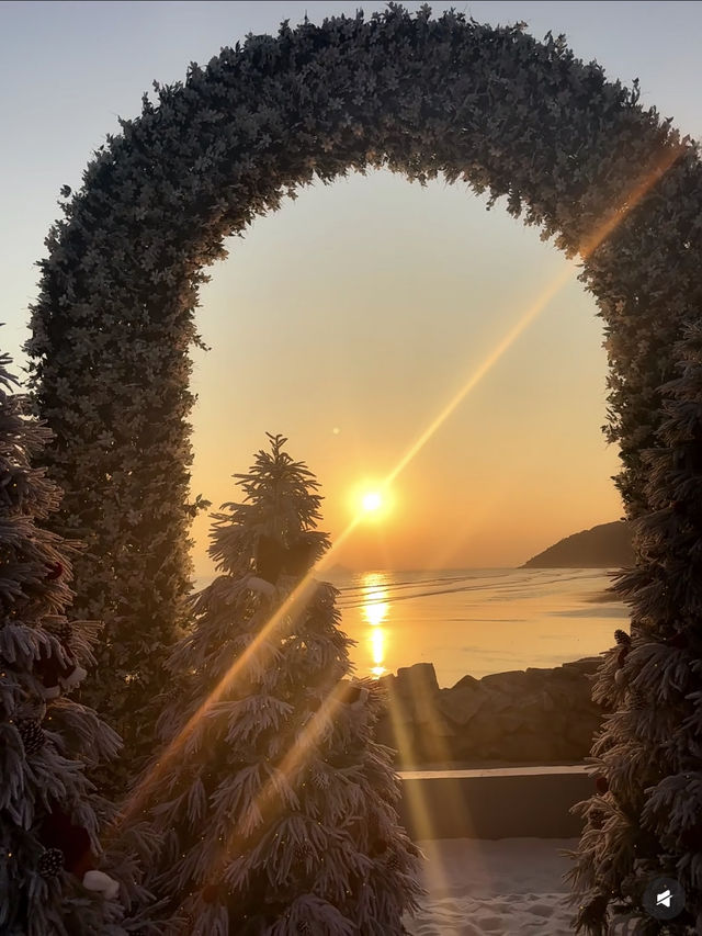 珠海絕美日落打卡地｜冬日限定「海上雪景」美到窒息！  推薦理由： 珠海日落天花板！植物拱門+海上金