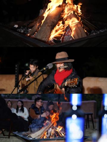 각 가정집마다 개인 온천이 있고, 아침에는 눈 덮인 산봉우리를 볼 수 있습니다. 저는 산 중턱에 있는 예술가 게스트하우스에서 이틀 동안 온천욕을 즐겼습니다.