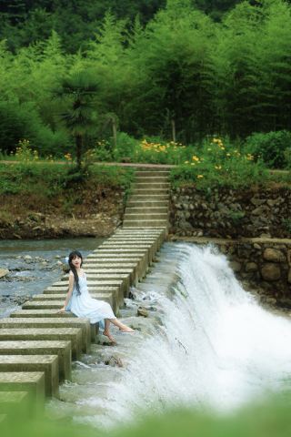 Hidden in the valley, Pengzhou wabi-sabi private hot spring retreat