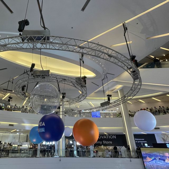Let's shopping at Siam Paragon!