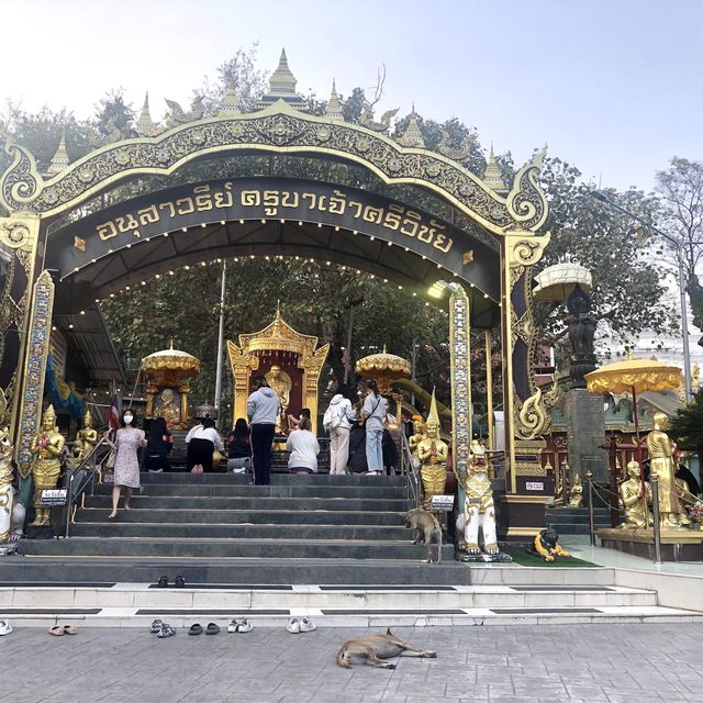 🙏🏻 อนุสาวรีย์ครูบาเจ้าศรีวิชัย นักบุญแห่งล้านนา 