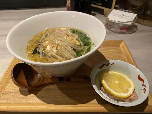 福岡・西新。鉄板焼き屋さんの味変ラーメン『テッパン家キッチン』