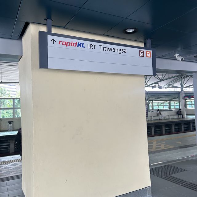 地鐵和火車原來這麼便利!🚞 🚇 地鐵和火車原來這麼便利!🚞 🚇