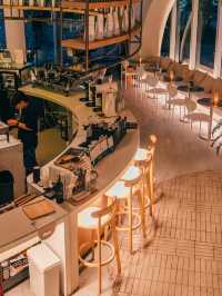 HEY! Beanstro ตึก S-OASIS