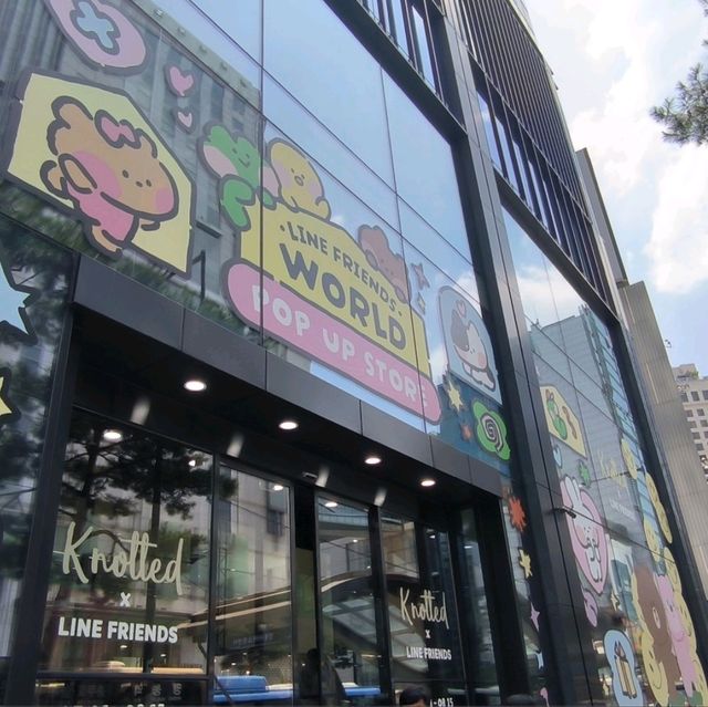 終於！明洞的 Line Friends 來了
