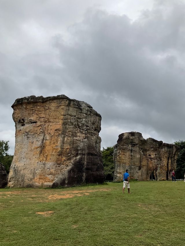 ชมหินขาวยักษ์🏜️
