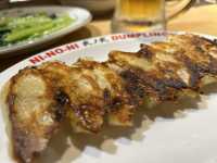 【福岡】ハッピーアワーさいこう！昼飲みに焼餃子とビールぅ