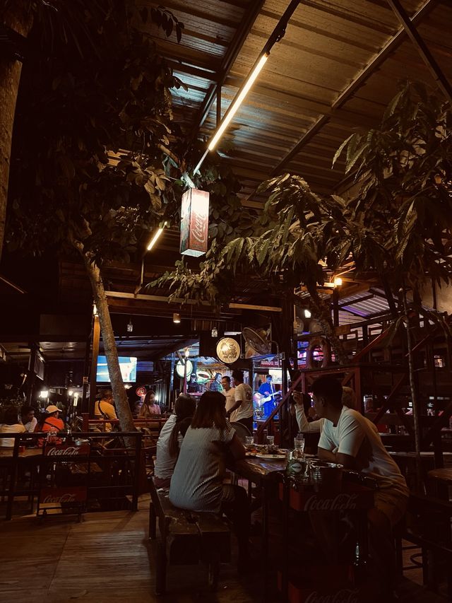 มองหาแสงสีเสียง “สุราษฎร์ธานี” 🏕️🌴🏝️