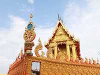 ไปวัดท่ามะกอก  ชมโบสถ์เรือนารายณ์ทรงสุบรรณ
