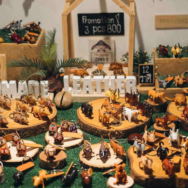ซิเคด้า (Cicada Market) ตลาดนัดกลางคืนชิคๆ มีสไตล์