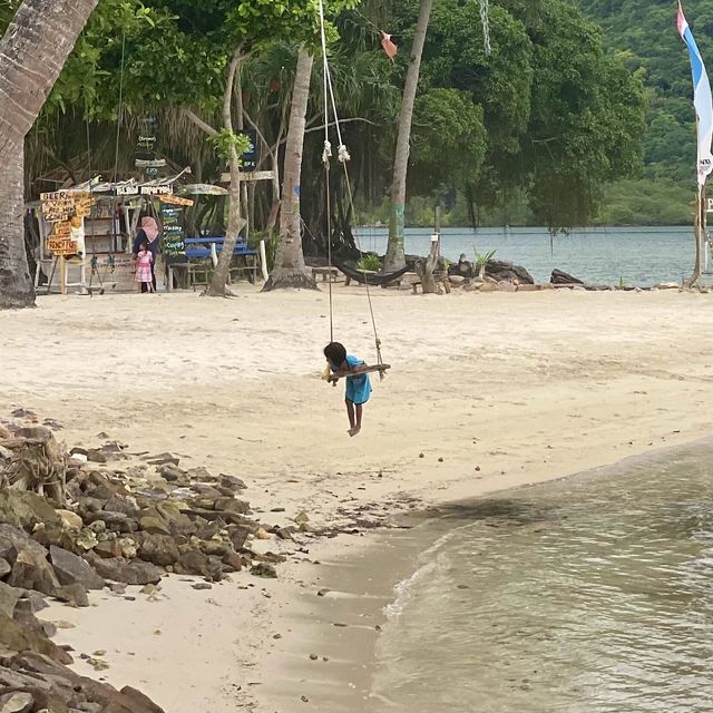 Bobby’s Beach Karimun Jawa  