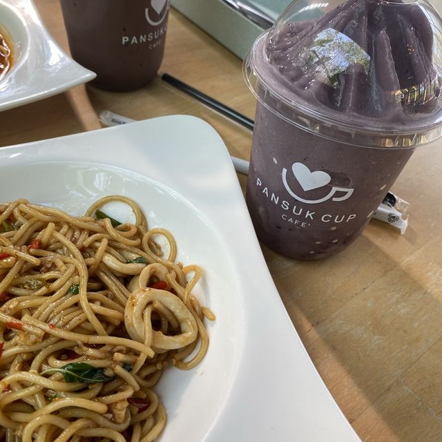 ปันสุขคัพคาเฟ่ นาทวี