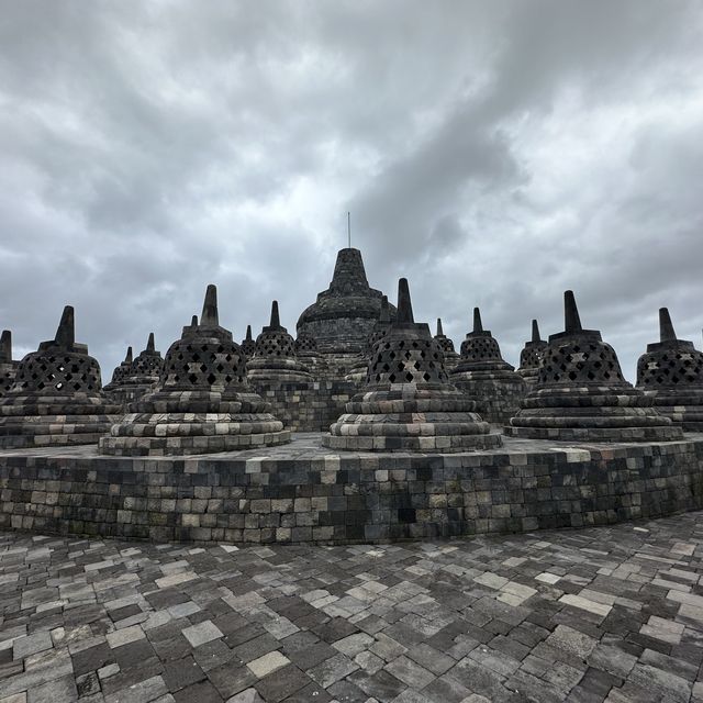 ท่องมรดกโลกบุโรพุทโธ วัดพุทธที่ใหญ่ที่สุดในโลก