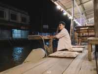 ที่พักอัมพวา เรือนคุณยายเชื้อโฮมสเตย์ ริมแม่น้ำ