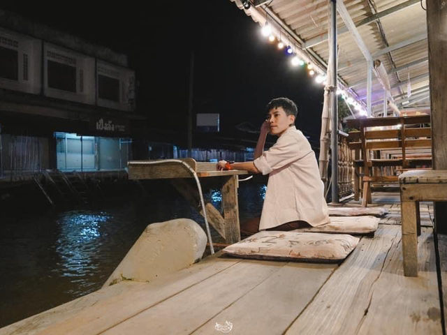 ที่พักอัมพวา เรือนคุณยายเชื้อโฮมสเตย์ ริมแม่น้ำ