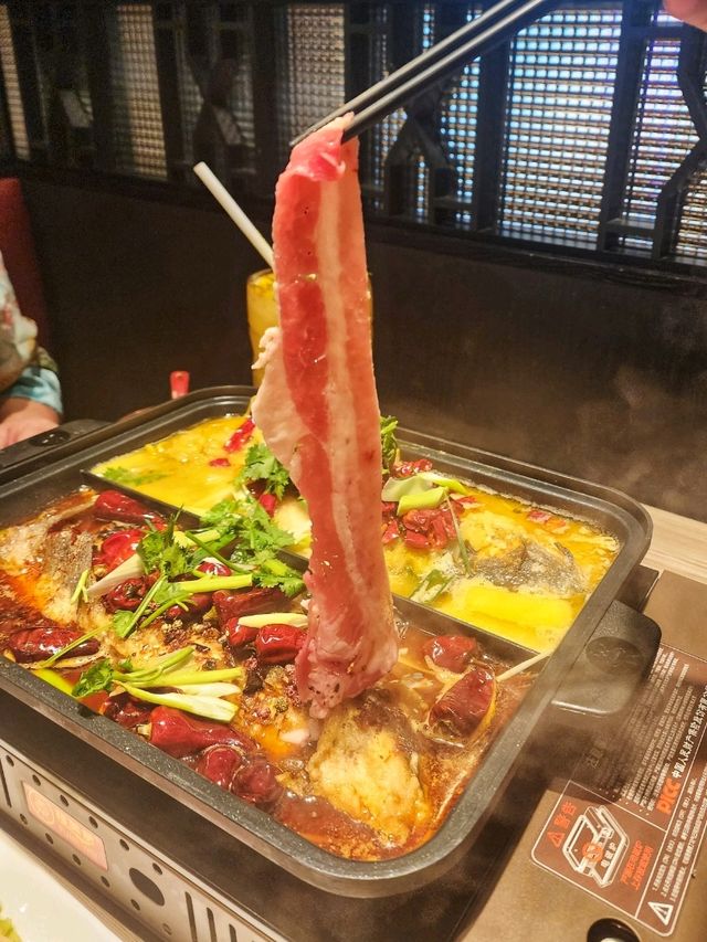 鴛鴦麻辣酸辣特色烤魚