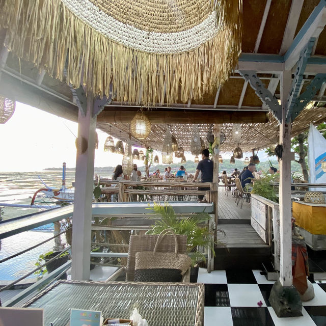Sea Breeze @ Ceningan Island 
