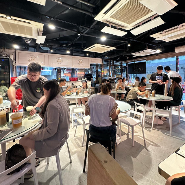 金飯館貳‧零 肉餅‧焗飯專門店：港式美食的新境界