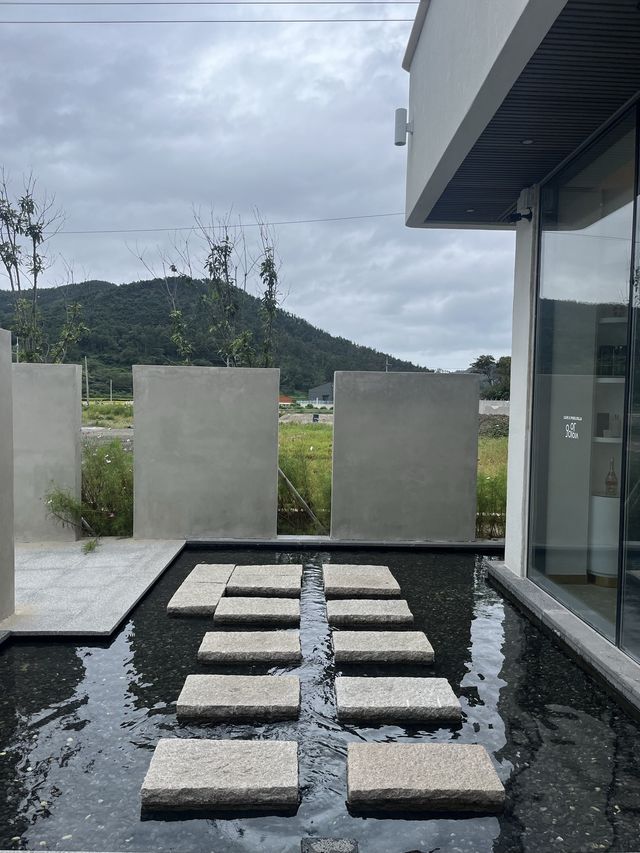 오션뷰가 멋있는 포항 산토리니 대형카페 