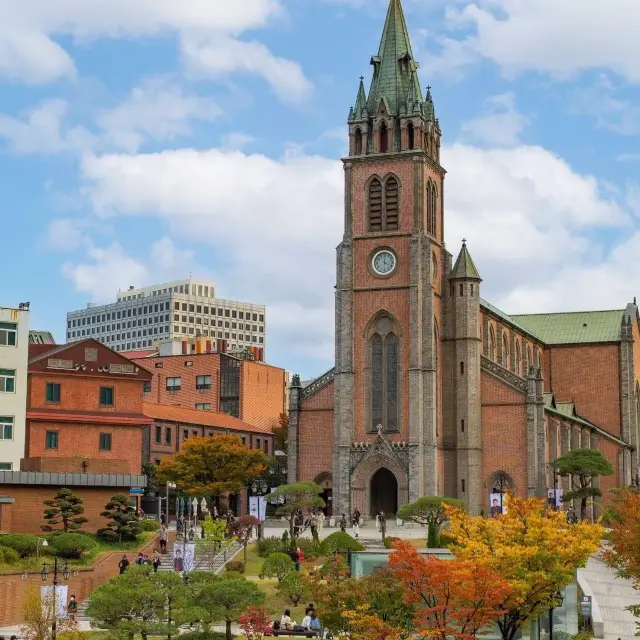 Photogenic Seoul  at Myeongsong Cathedral 