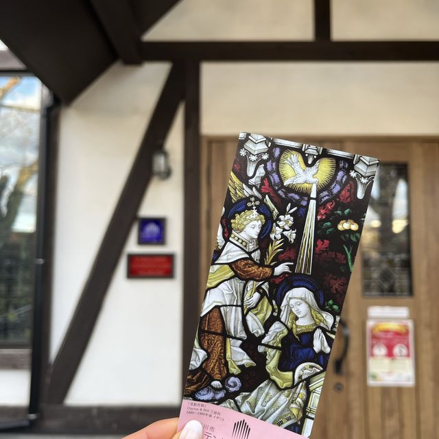 掛川城の奥に素敵なステンドグラス