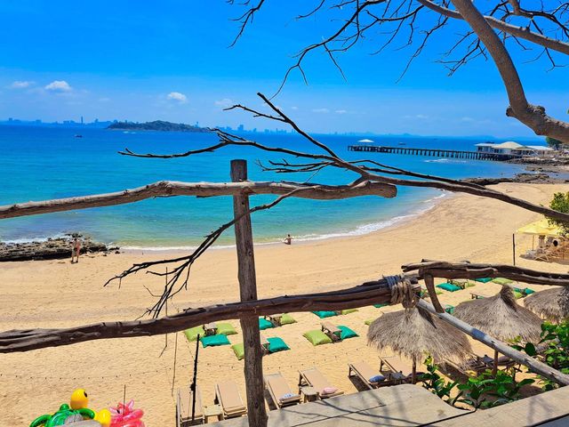 MATATA  bay cafe.Koh larn