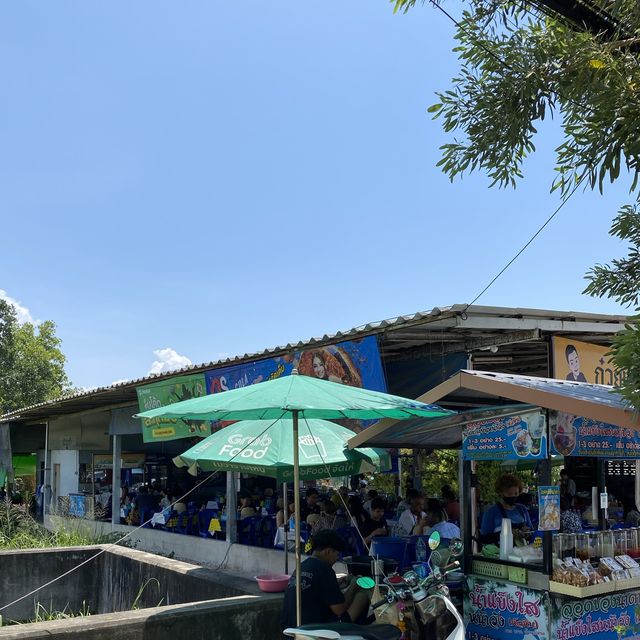 ก๋วยเตี๋ยวหมูต้มยำตำลึงหน้าวัง ของอร่อยหัวหิน 😋