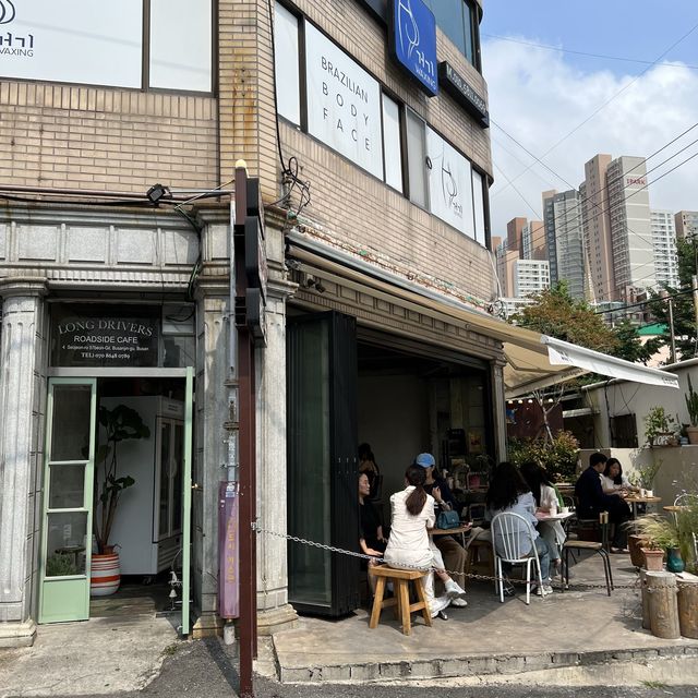 부산 전포 카페거리에서 힙한 브런치가 생각난다면 ‘롱드라이버스’