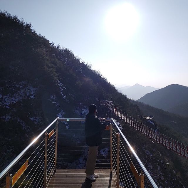 아찔한 높이의 거창 Y자 출렁다리🌉 