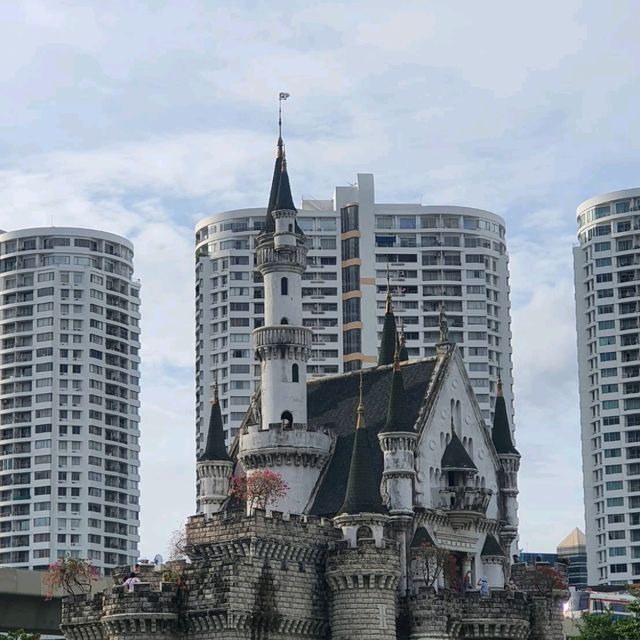 Jodd Fair🏰 แดนเนรมิตร