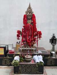 กราบหลวงพ่อโต ณ วัดอินทรวิหาร (พระอารามหลวง)