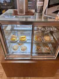 韓国【水原】最近オープンしたインテリアが素敵なドーナツ屋さん🍩