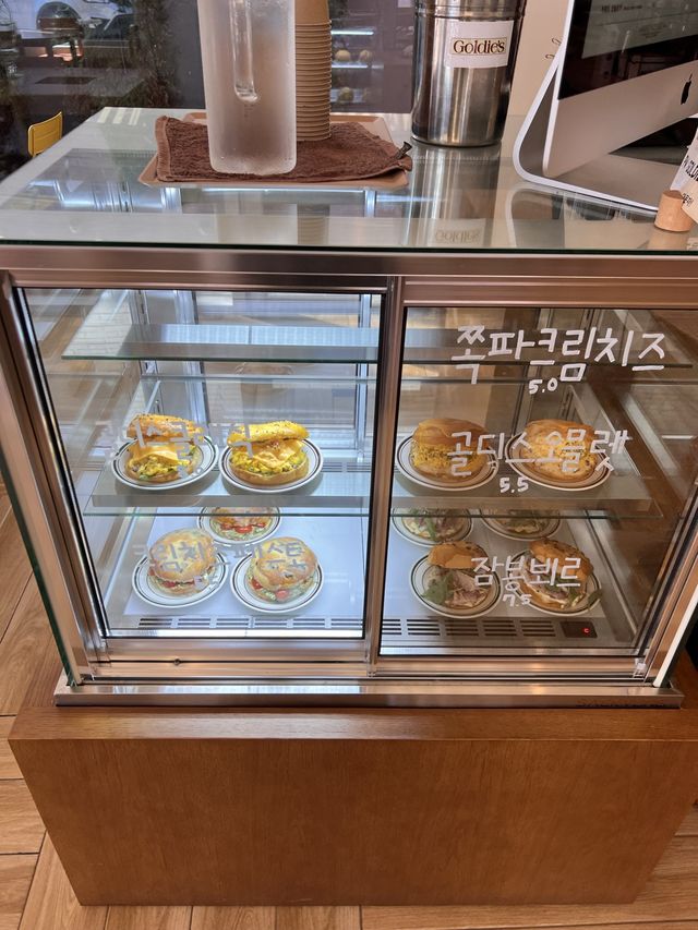 韓国【水原】最近オープンしたインテリアが素敵なドーナツ屋さん🍩