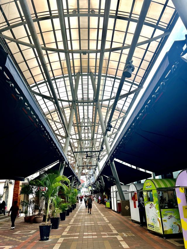 A Shopping Heaven For The Tourist🤫🇲🇾
