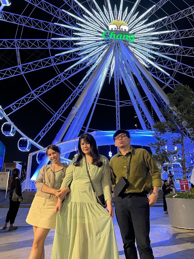 ขึ้นชิงช้าชมวิวเจ้าพระยามุมสูงที่ Asiatique 