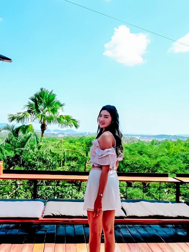 เช็คอิน ถ่ายรูปที่ Three Monkey Phuket