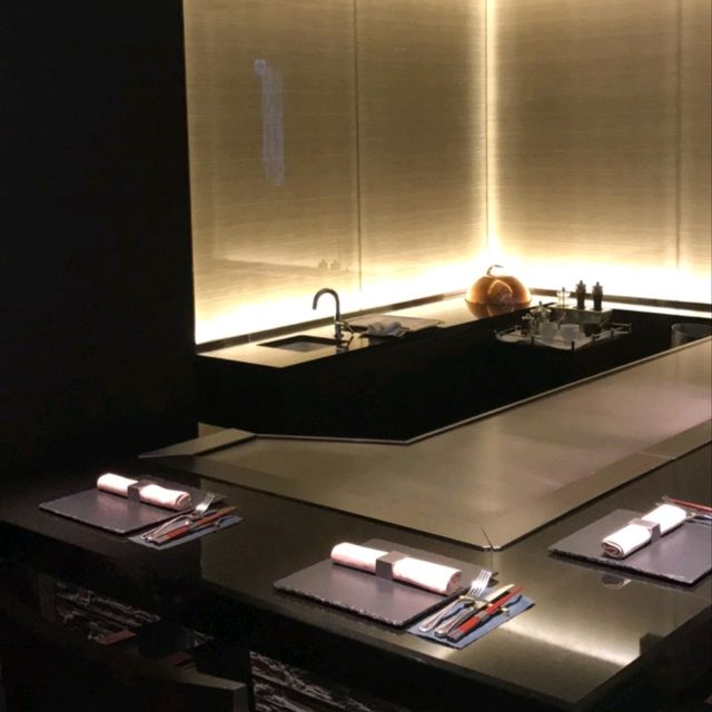 코스로 즐기는 신주쿠 데판야끼 맛집 <야마나미>
