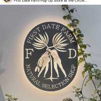 Firstdatefarm：浪漫花園咖啡店，咖啡香氣濃鬱