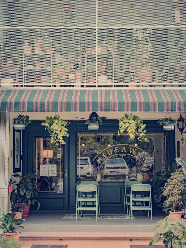 HIDEAWAY CAFE