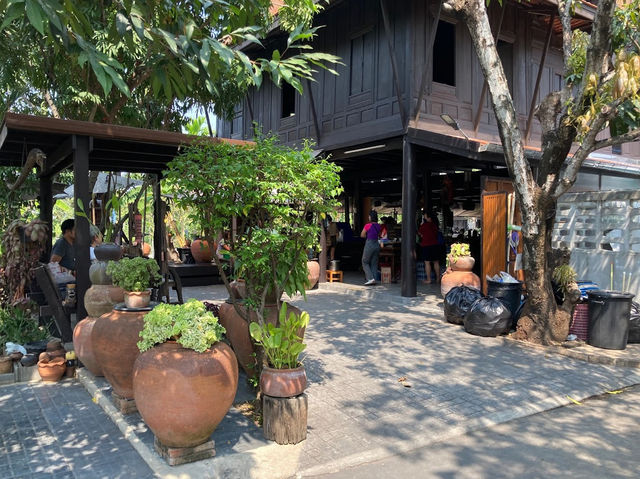 “ตลาดน้ำบางน้ำผึ้ง” ตลาดน้ำใกล้กทม.