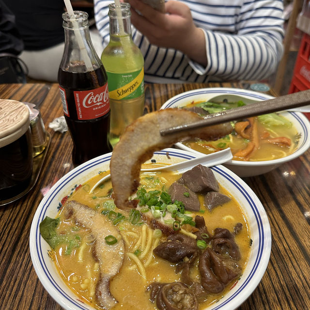 香港情懷！人氣車仔麵店．三不館車仔麵