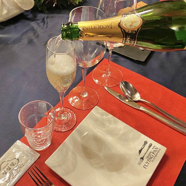 두 번 세 번 가고 싶은 대전의 데이트 코스 맛집 - 플라잉팬