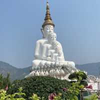 วัดพระธาตุผาซ่อนแก้ว