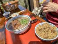 自然と一緒に食事だポン！