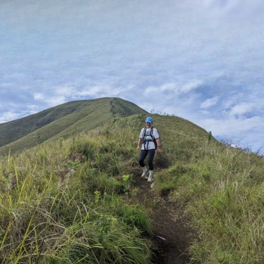 Hiking up Mount Rinjani, Indonesia 🇮🇩🥾⛰️