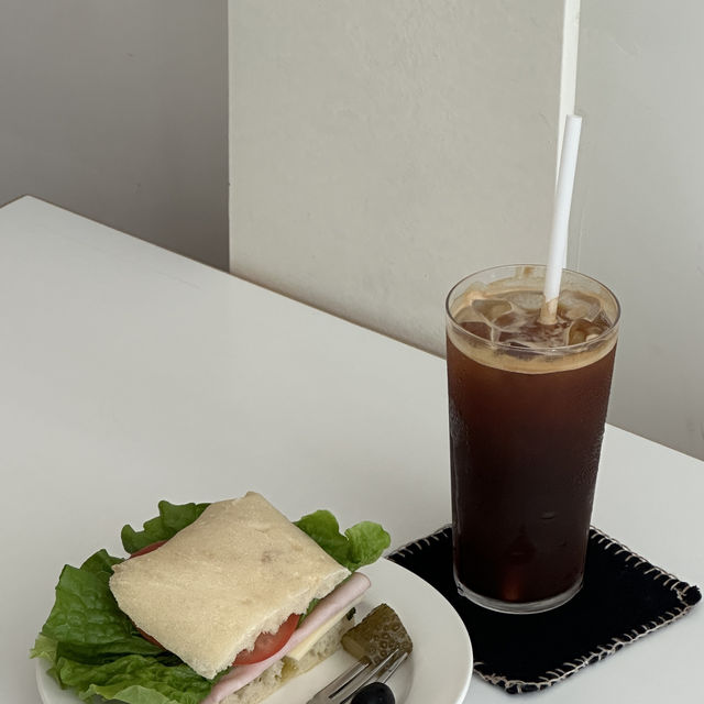 합정 서교동 골목에 있는 일본감성카페 