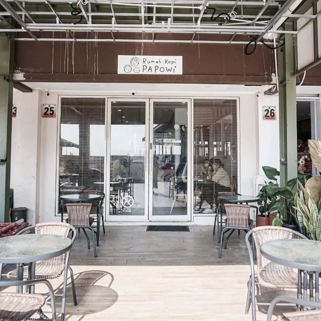 COFFEE HOUSE PAPOWI | PIK에서 커피 한 잔의 여유를 즐길 수 있는 곳
