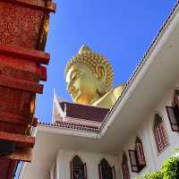 Getting enlightened at Wat Paknam Phasi Charoen Bangkok
