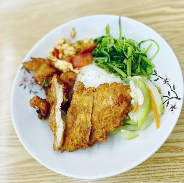 臺中西屯 不物正業牛肉麵 嘉徠真傳 牛肉麵X橙味雞排