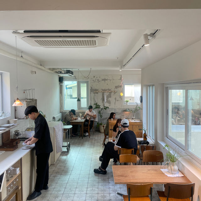 広安里(광안리)にある”HELMET"☕️